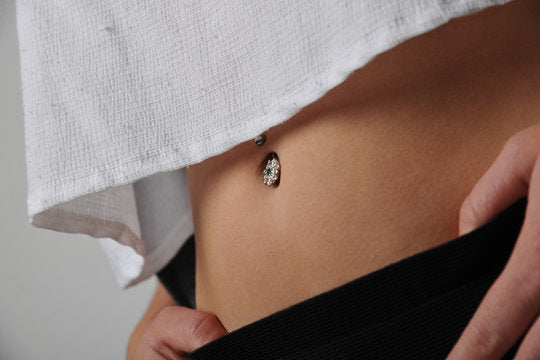 Banner image for: <h2>Intimpiercings stechen Frau<br/></h2>