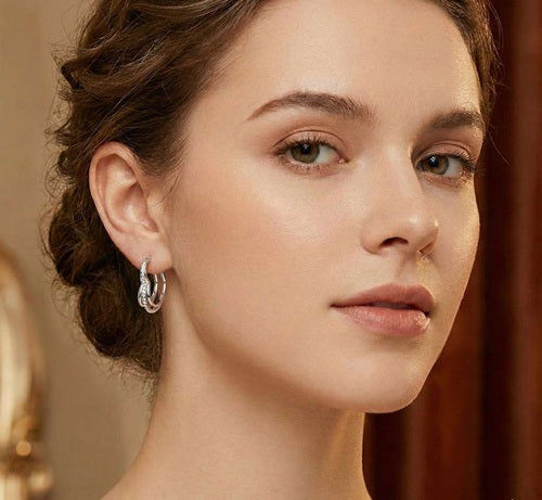 Herz Ohrringe 925 Sterling Silber elegantes Design mit funkelnden Kristallen