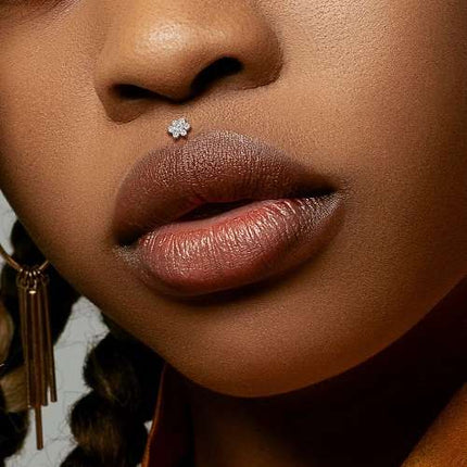 Tragus Helix Labret Ohr Stecker Piercing flach Zirkonia Blume Innengewinde